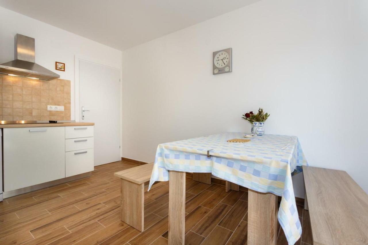 Apartamento Sonja Krk Town Exterior foto