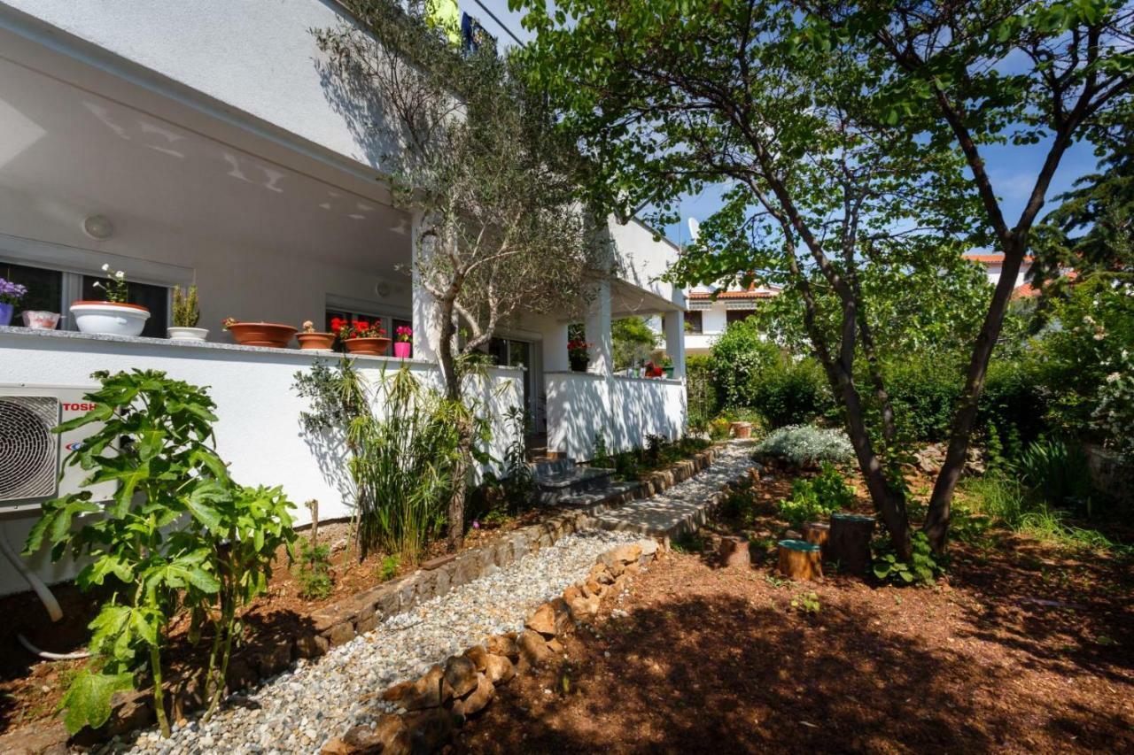 Apartamento Sonja Krk Town Exterior foto