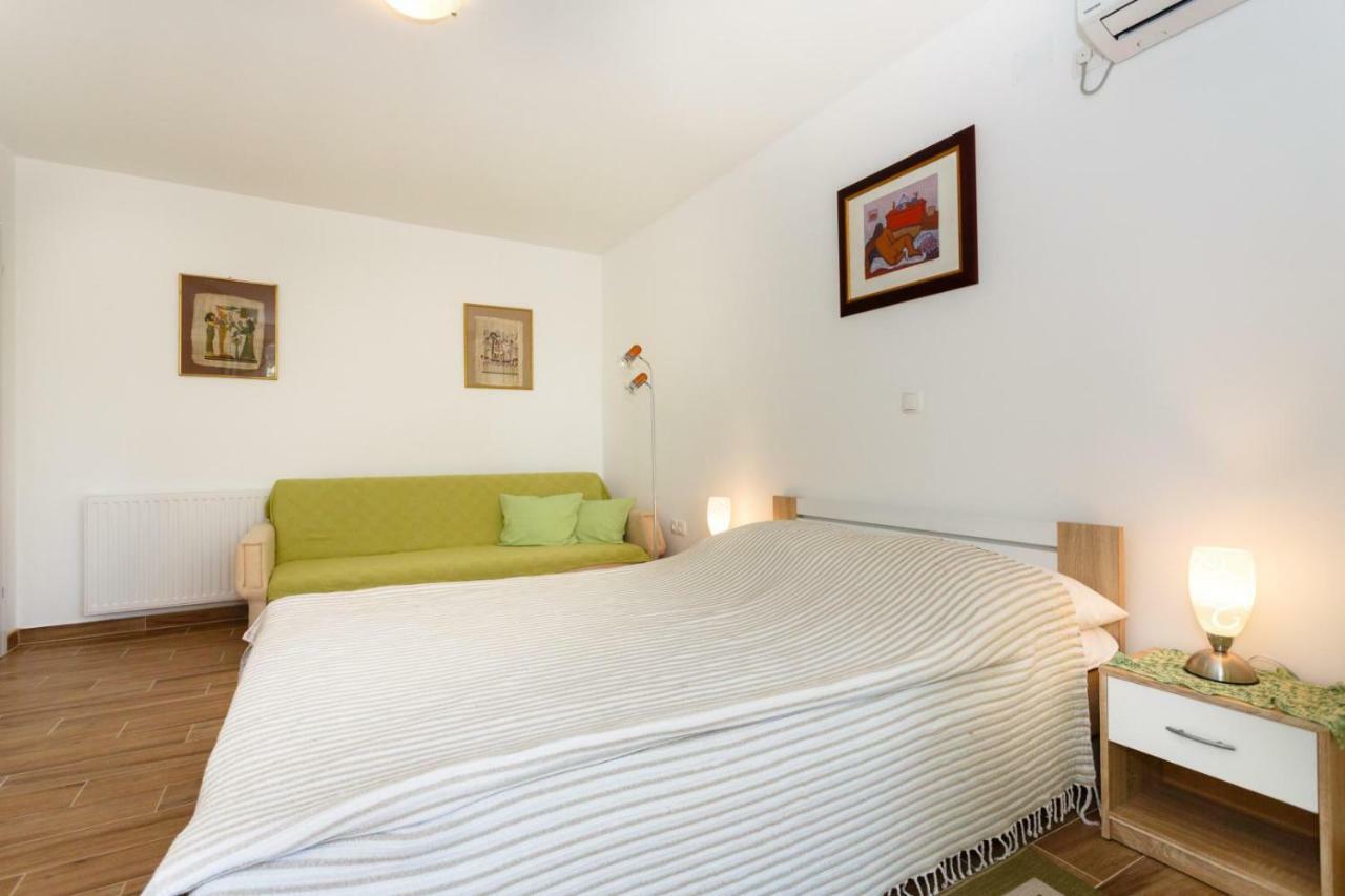 Apartamento Sonja Krk Town Exterior foto